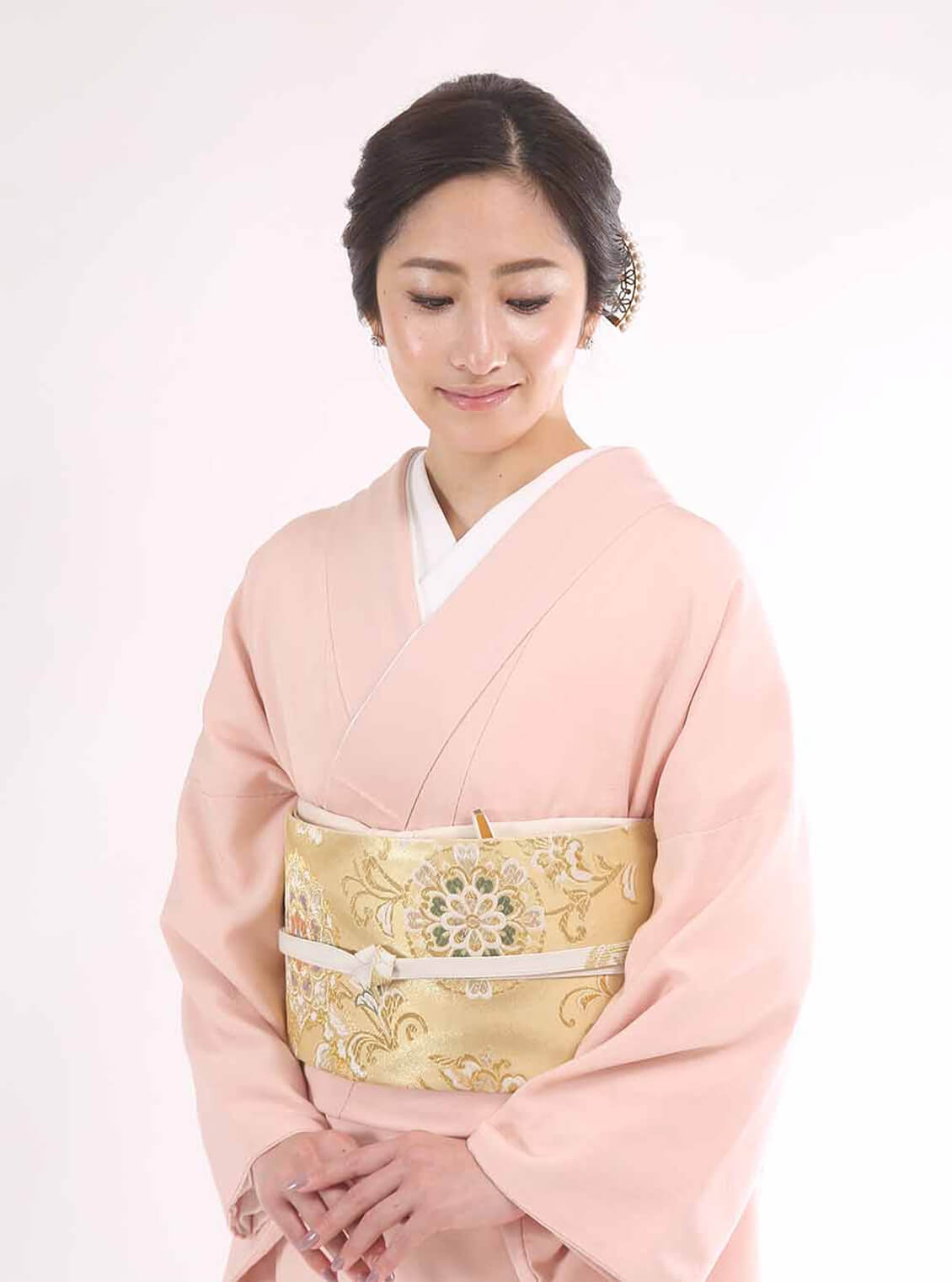 色留袖試着女性