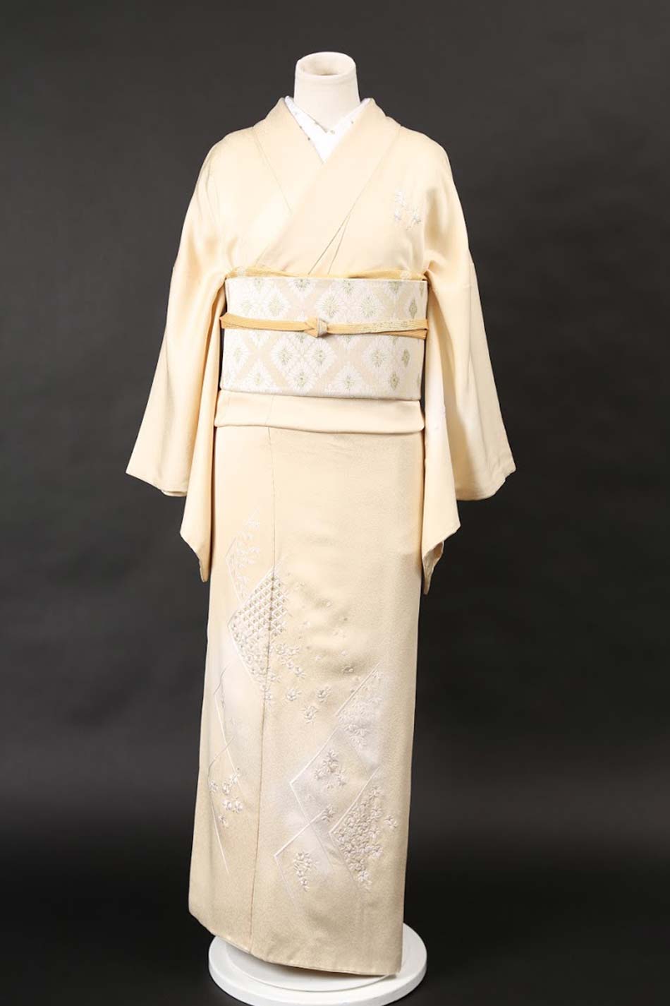 k*i様 池田屋善七「彩麗繍」 単衣の訪問着（さざ波） k*i様 池田屋善七「彩麗繍」 単衣の訪問着（さざ波） - メルカリ