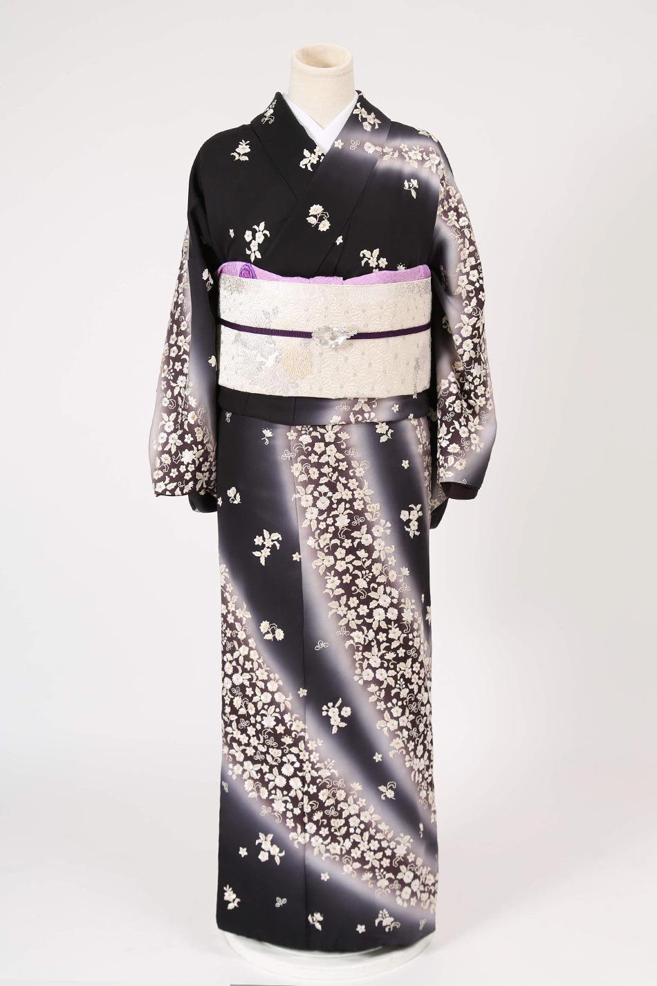 訪問着 【No.K-324】黒・紫、小花の蘇州刺繍 | 東京・銀座で着物 ...